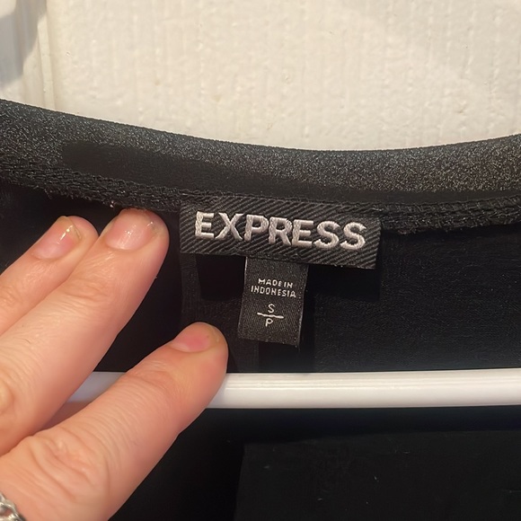 Express Sequin Snakeskin Top - Picture 4 of 4